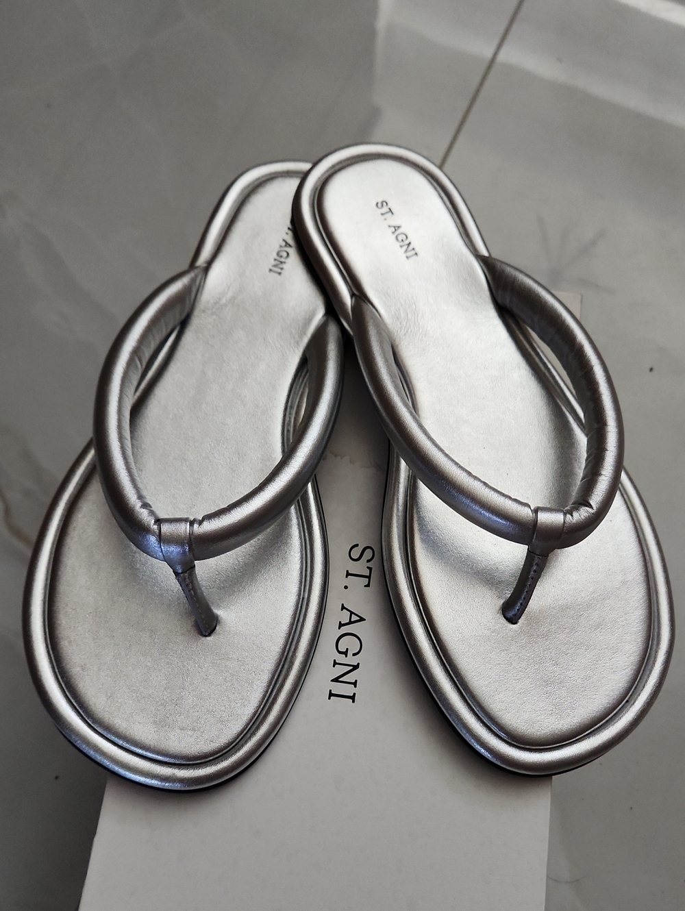 St. Agni New Sumi Slide, Silver, Size 40